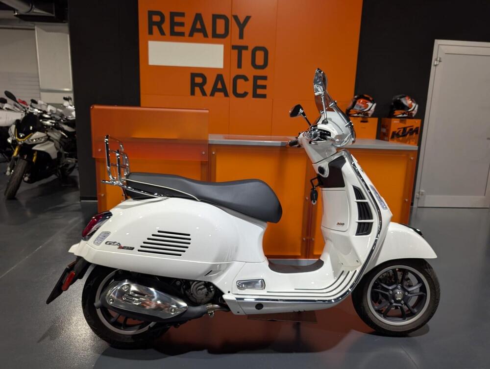 Vespa GTS 300 Super (2023 - 24)