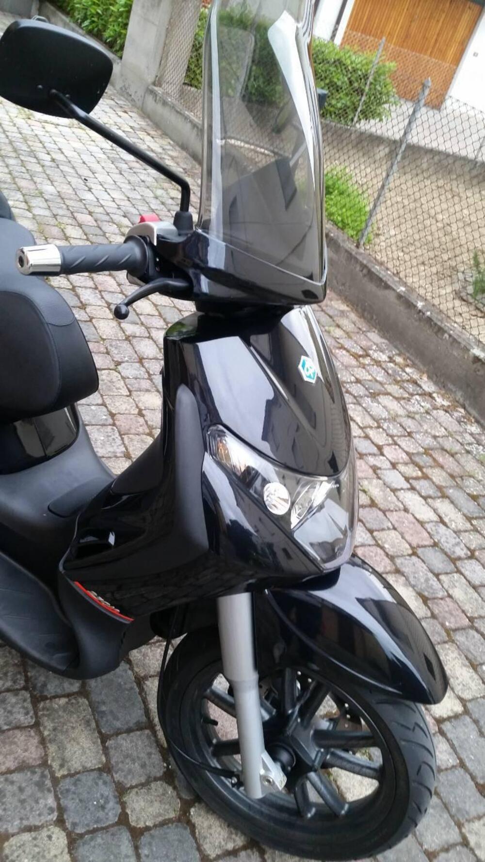 Piaggio Beverly 250 i.e. (2004 - 06) (2)
