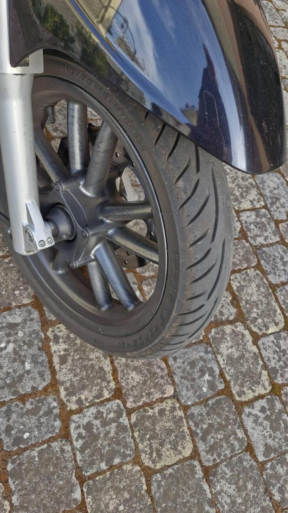 Piaggio Beverly 250 i.e. (2004 - 06) (10)