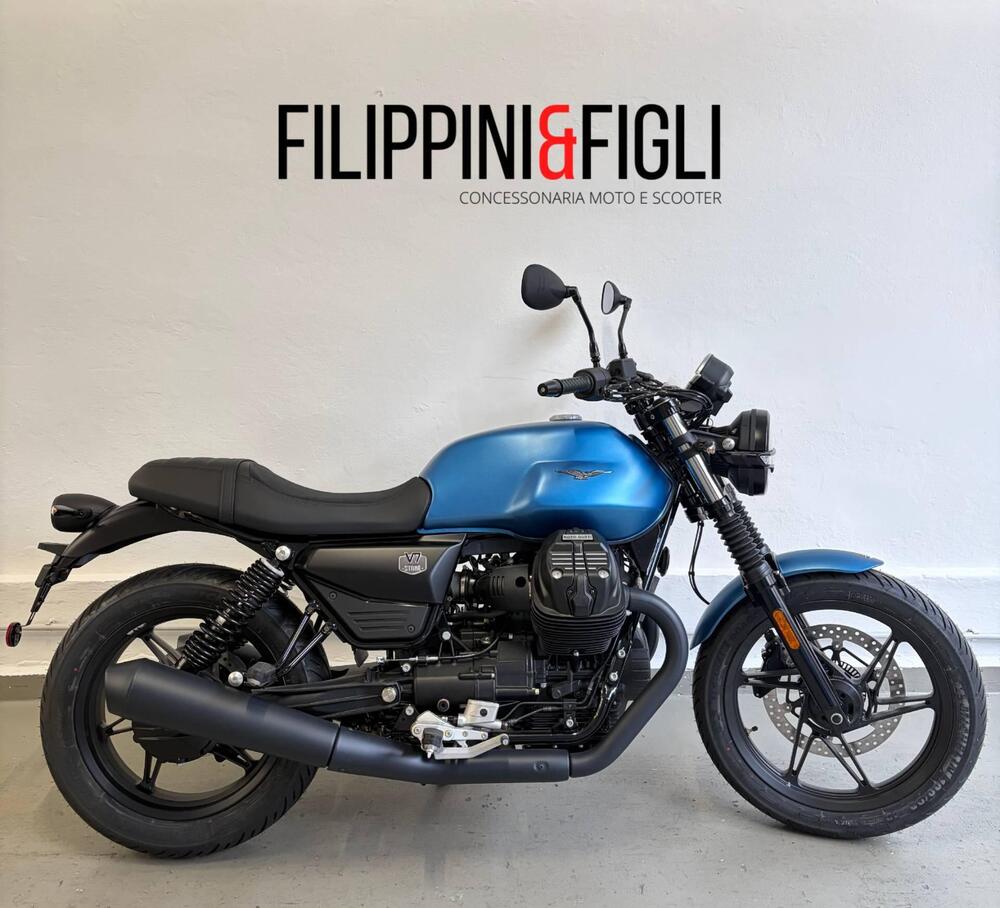 Moto Guzzi V7 Stone (2025 - 26)