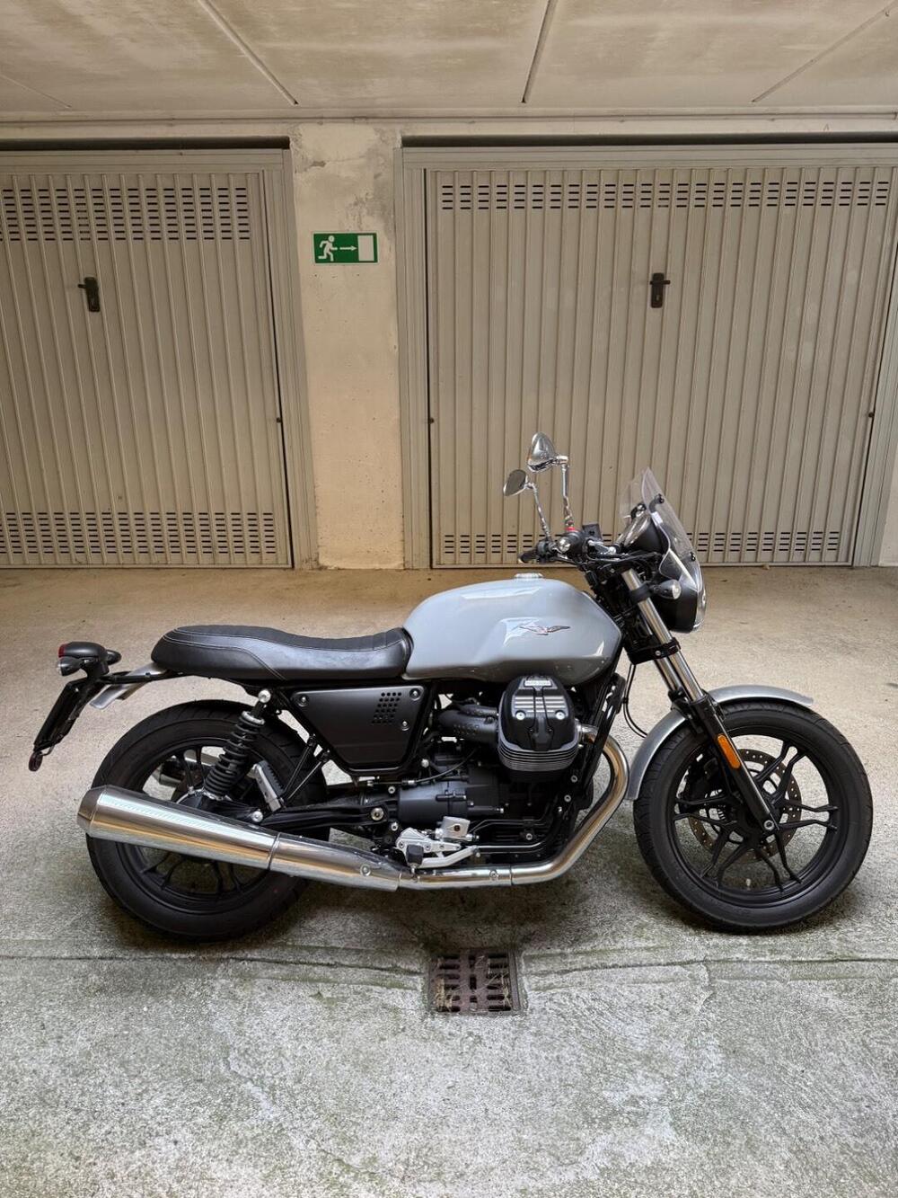 Moto Guzzi V7 III Milano (2018 - 20)