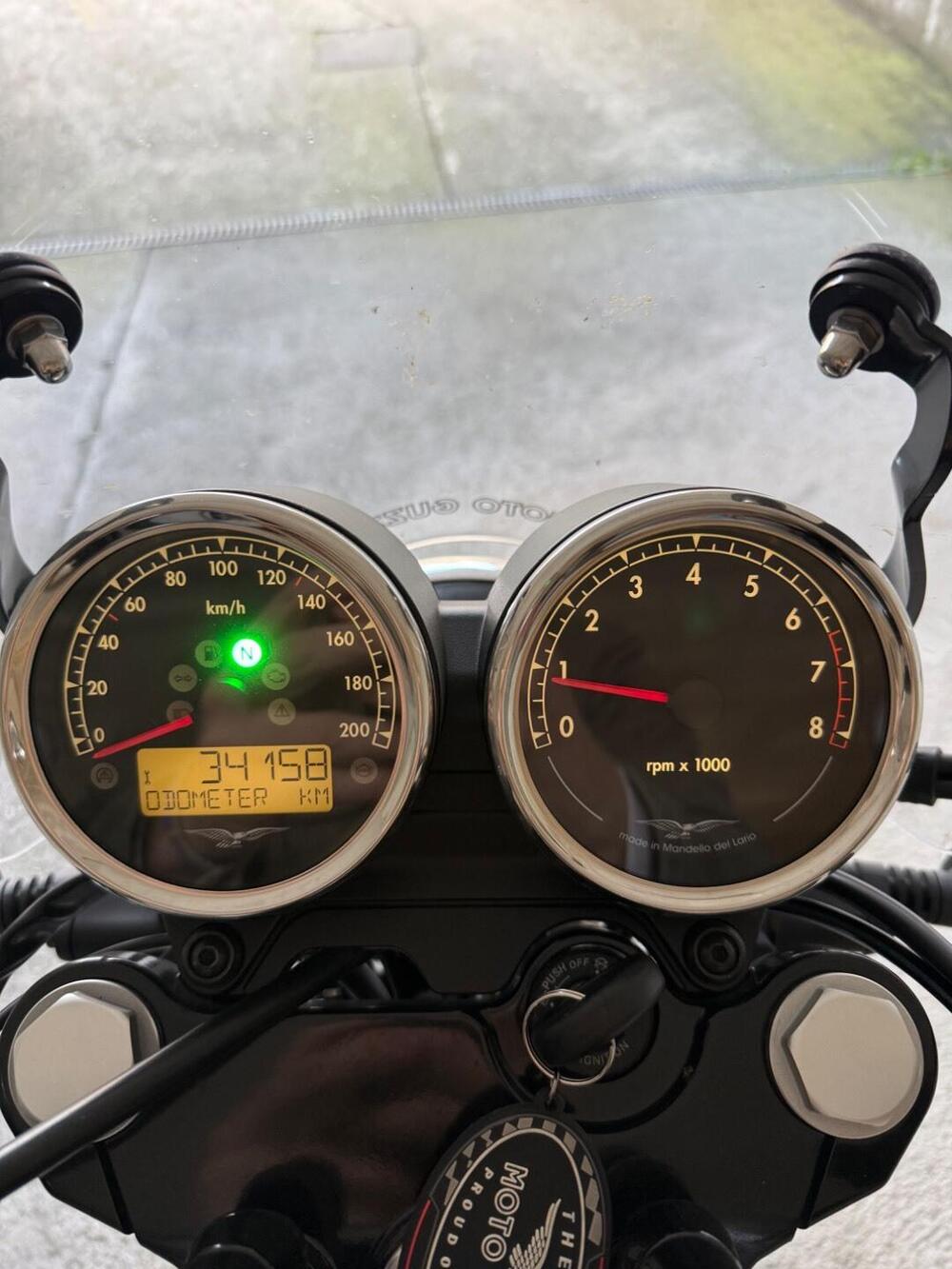Moto Guzzi V7 III Milano (2018 - 20) (5)