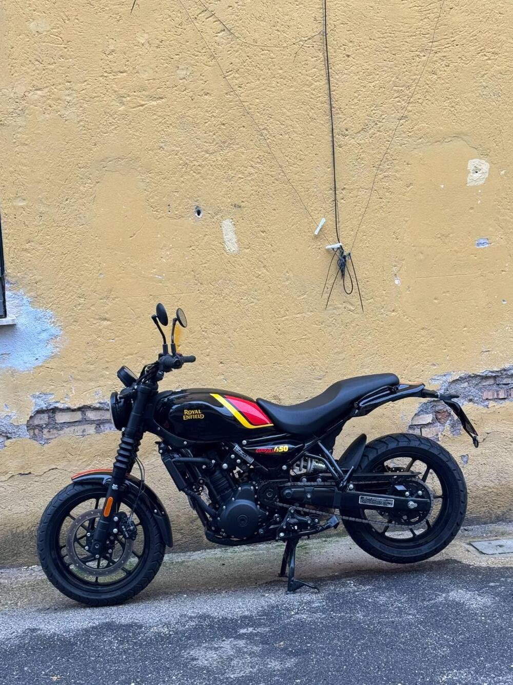 Royal Enfield Guerrilla 450 (2024 - 26) (2)