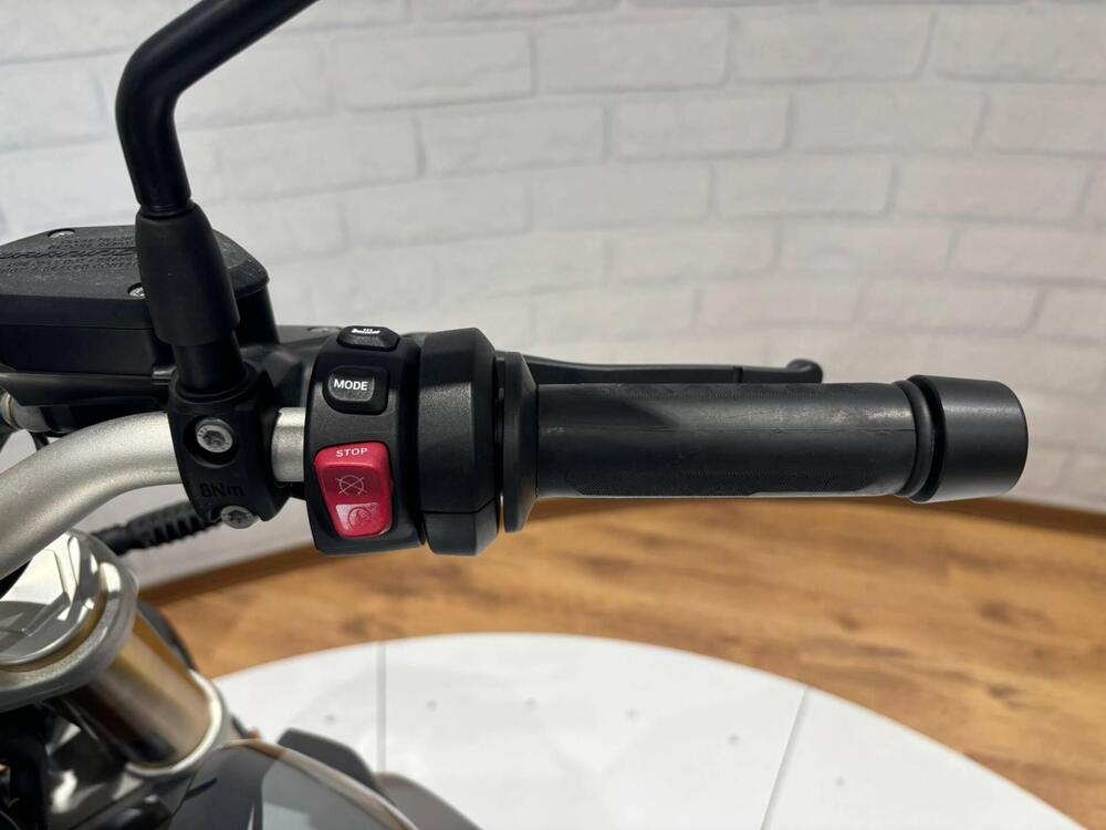 Bmw R 1250 R (2021 - 25) (9)