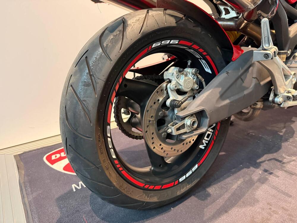 Ducati Monster 696 Plus (2007 - 14) (7)