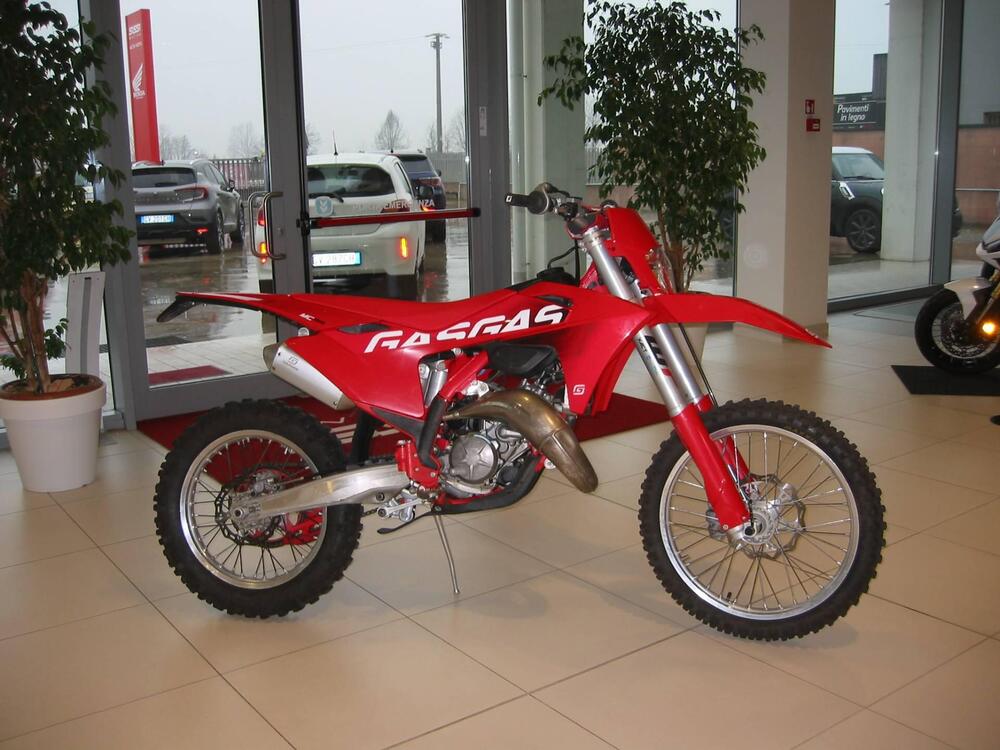 GASGAS EC 125 (2025) (2)