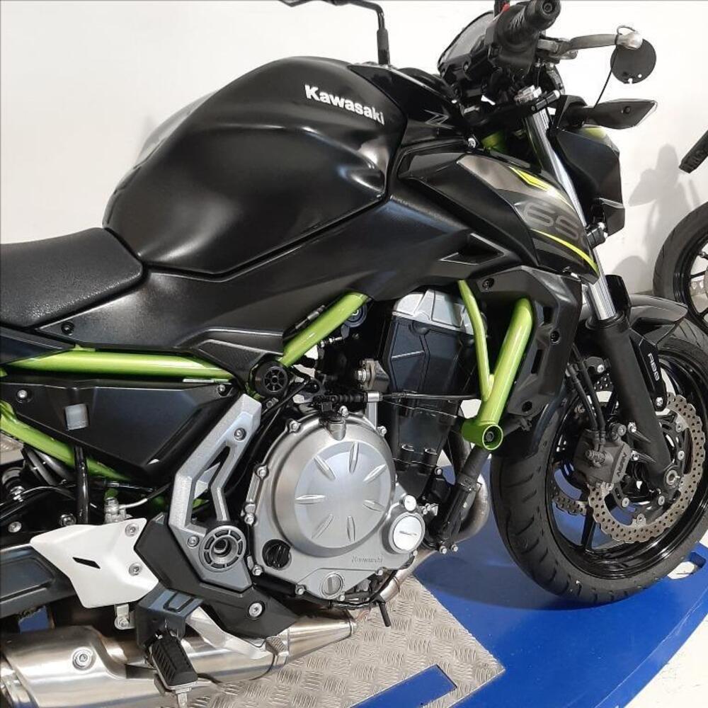 Kawasaki Z 650 (2017 - 19) (8)