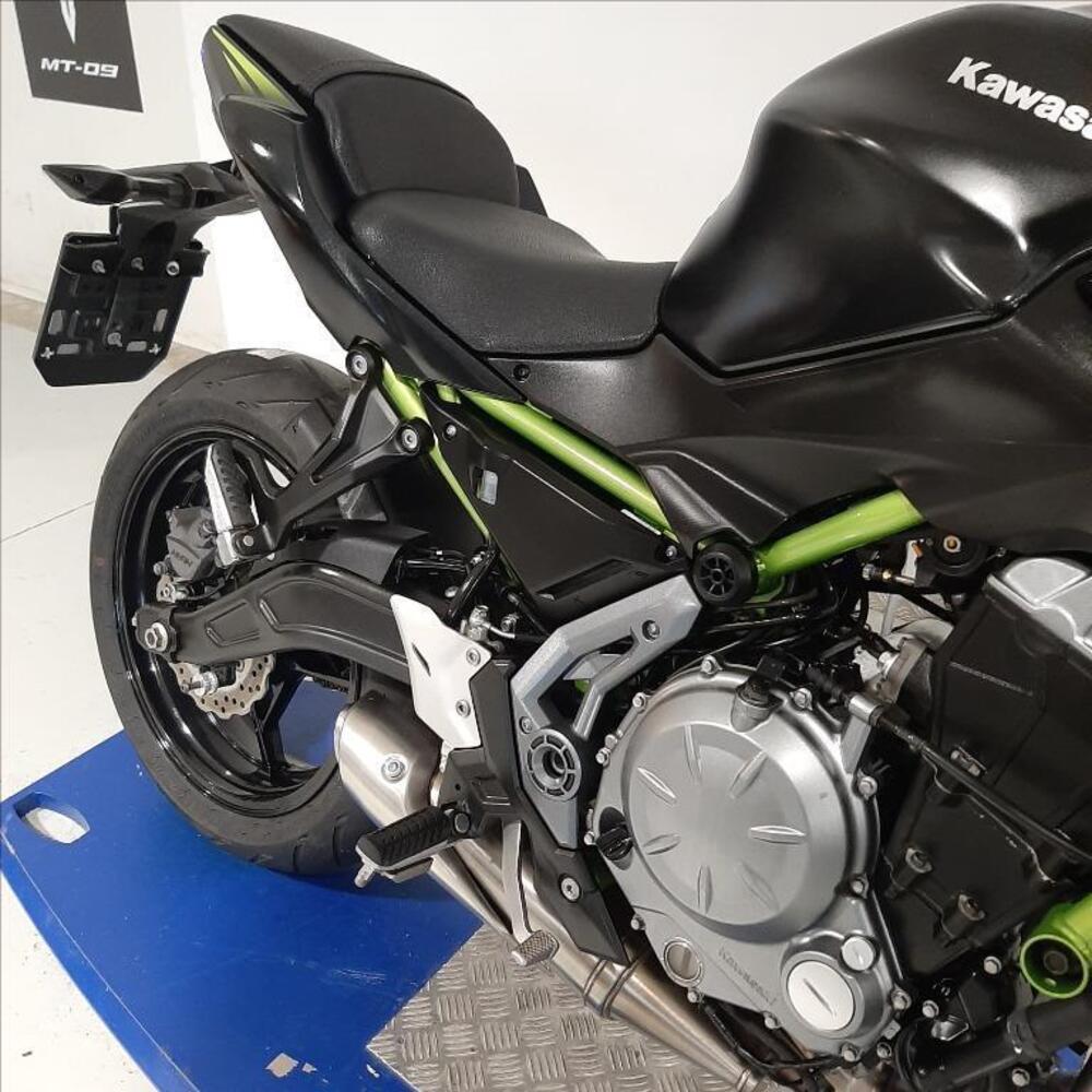Kawasaki Z 650 (2017 - 19) (9)