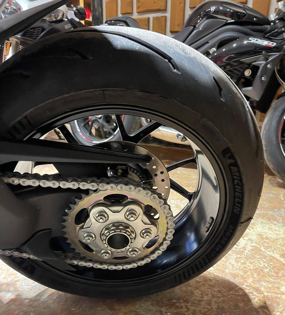 Ducati Panigale V4 S (2022 - 24) (14)