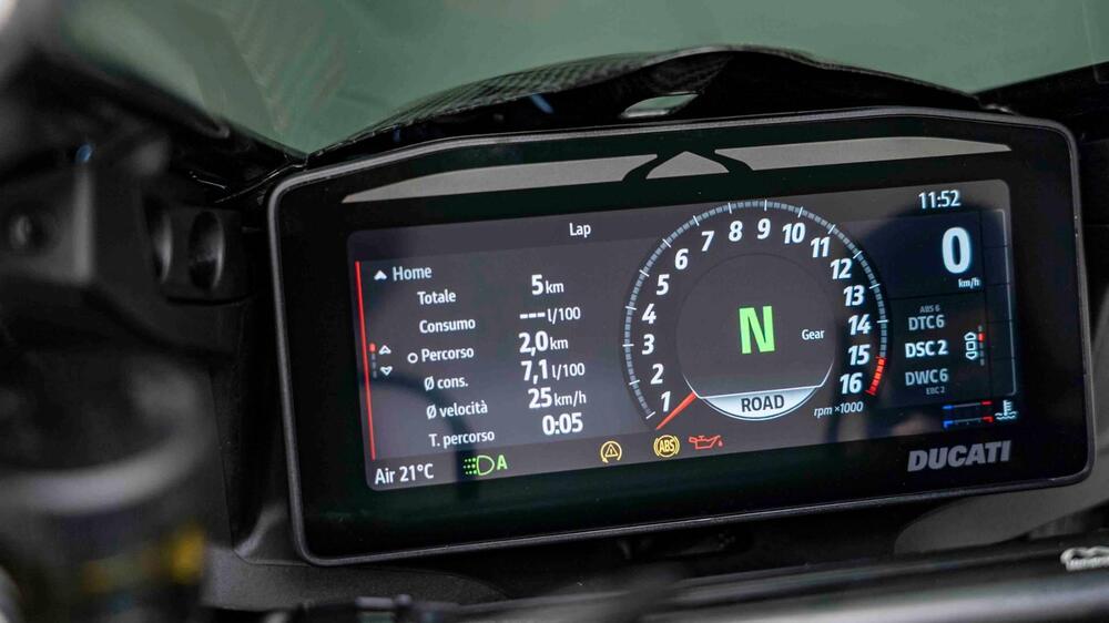 Ducati Panigale V4 Lamborghini (2026) (20)