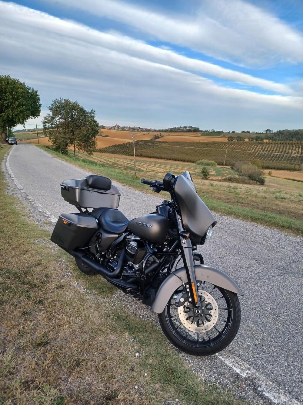 Harley-Davidson 114 Street Glide Special (2019 - 20) - FLHXS (4)
