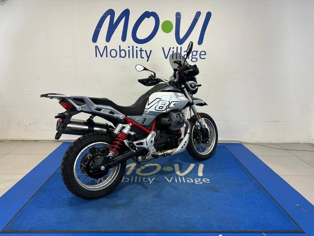 Moto Guzzi V85 TT (2024 - 26) (9)