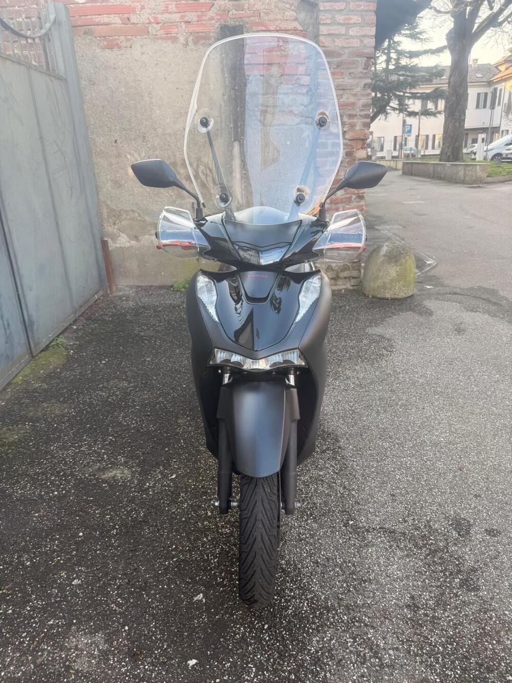 Honda SH 125i Sport (2024 - 25) (2)