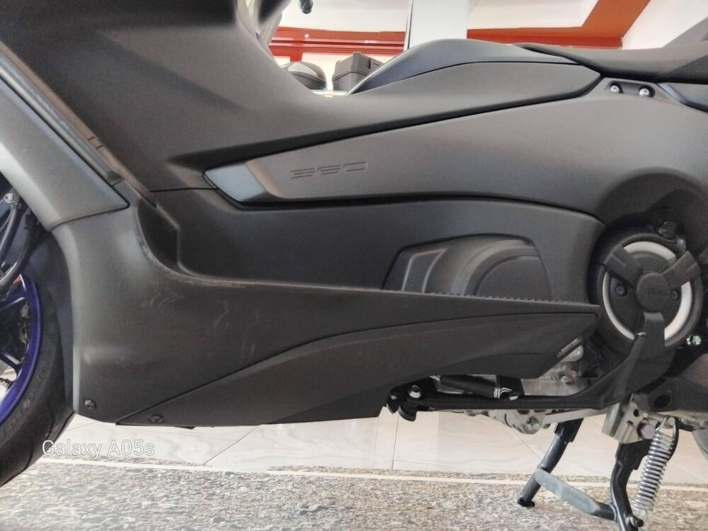 Yamaha T-Max 560 (2022 - 24) (7)