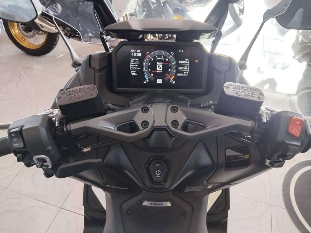 Yamaha T-Max 560 (2022 - 24) (6)