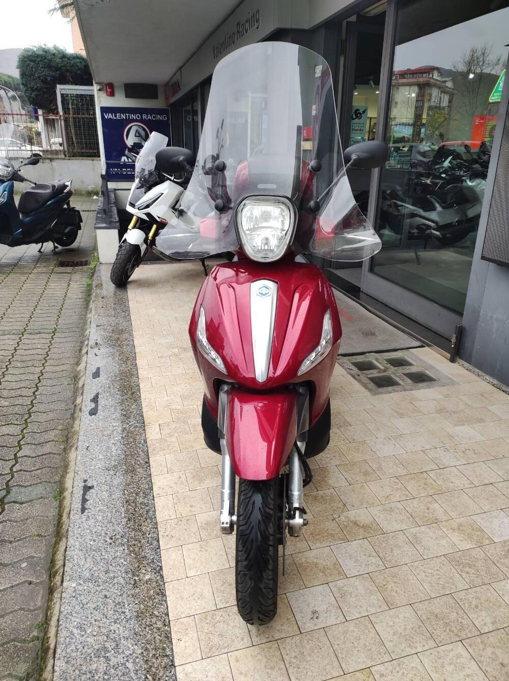 Piaggio Beverly 300 S i.e. ABS-ASR (2016 - 20) (2)