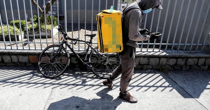 Rider con monopattino multato nel 2020: ora deve pagare 29mila euro per quattro sanzioni