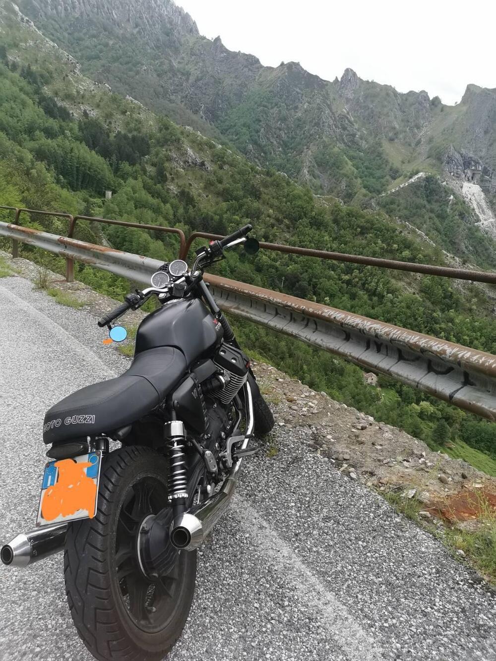 Moto Guzzi V7 Stone (2012 - 15) (8)