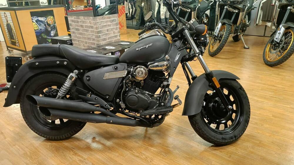 Keeway Motor Superlight 125 (2021 - 26) (2)