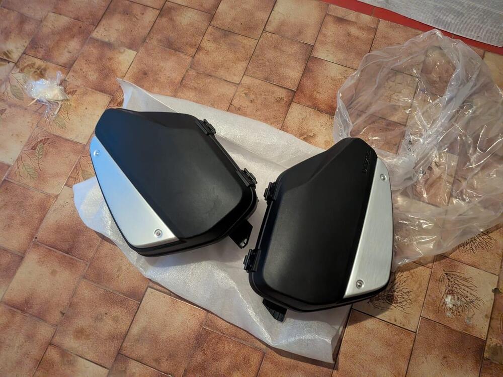 Bauletti Laterali Suzuki (2)