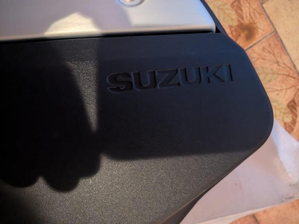Bauletti Laterali Suzuki (3)