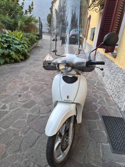 Aprilia Scarabeo 50 4t (2009 - 12) usata