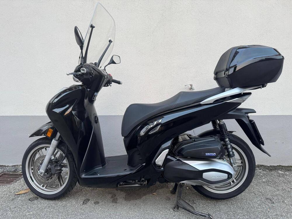 Honda SH 350 (2021 - 24) (2)