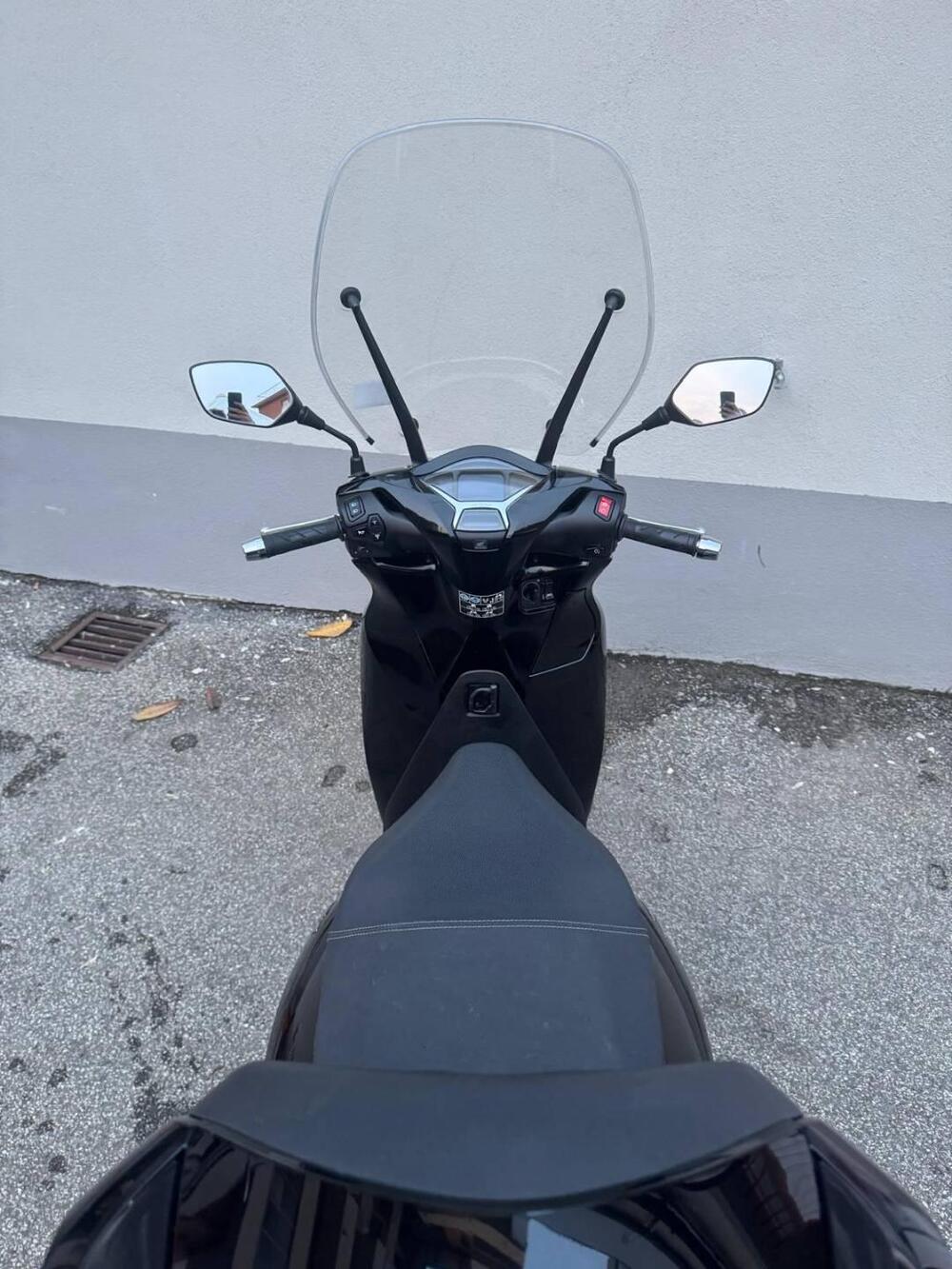 Honda SH 350 (2021 - 24) (6)