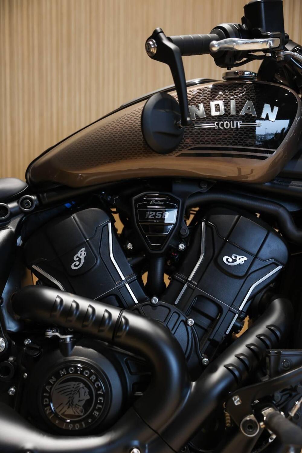 Indian Scout 1250 Bobber Limited + Tech (2025 - 26) (5)