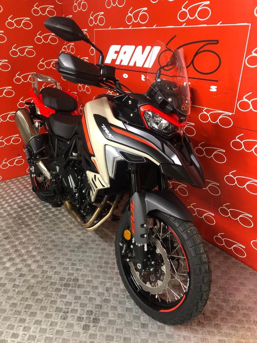 Benelli TRK 702X Dune Sea (2024 - 25) (2)