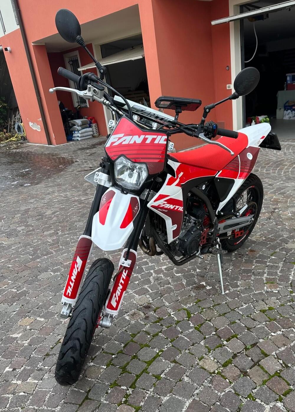 Fantic Motor XMF 125 Motard Performance 4T (2023 - 24) (3)