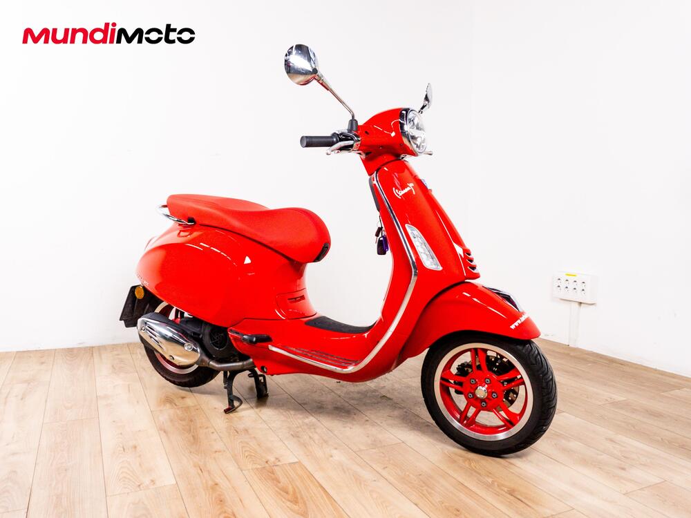 Vespa Primavera 125 RED (2025 - 26) (2)