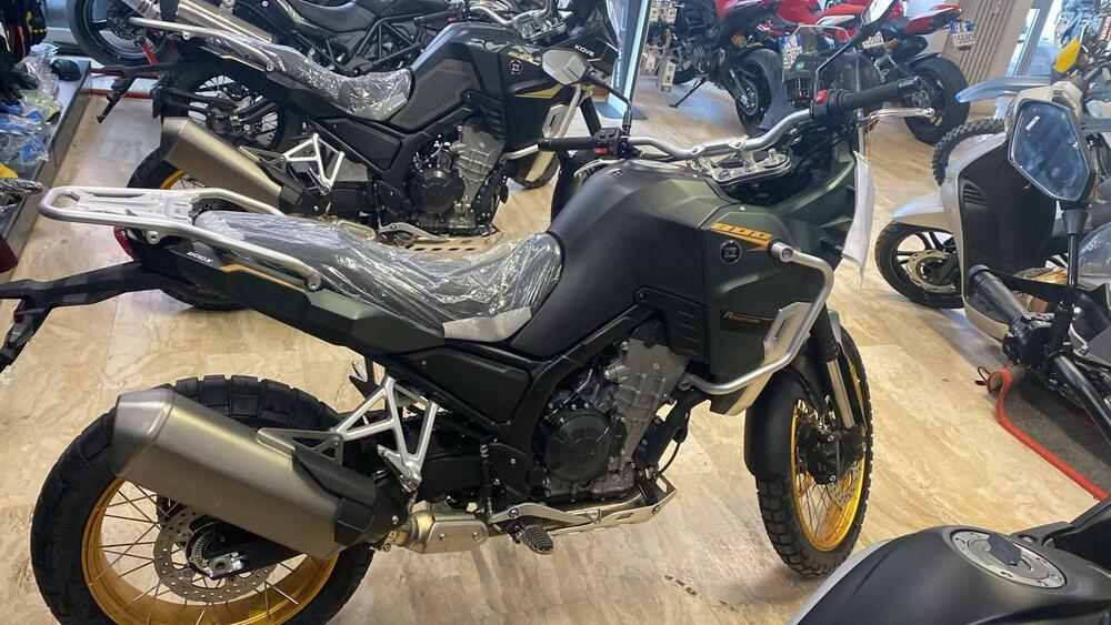 Kove 800X Pro (2024 - 25) (2)