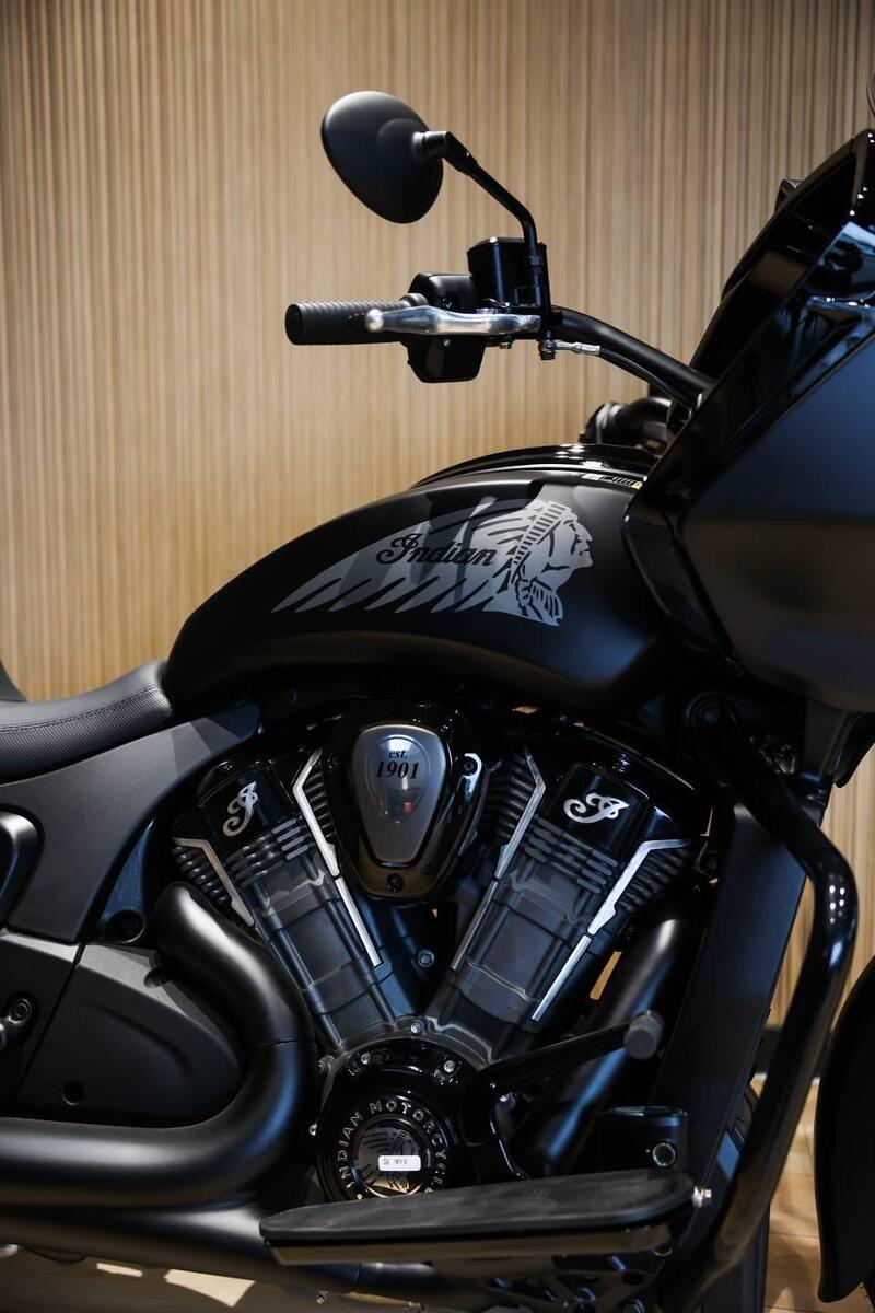 Indian Challenger 1768 Dark Horse (2021 - 25) (5)