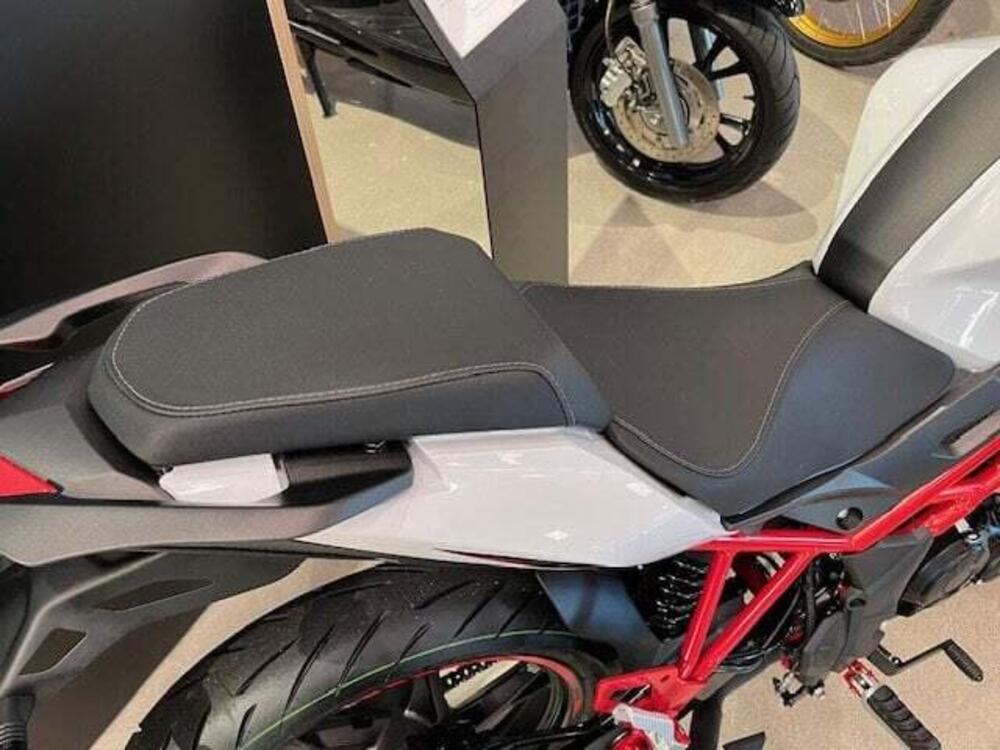 Benelli BN 125 (2021 - 25) (3)