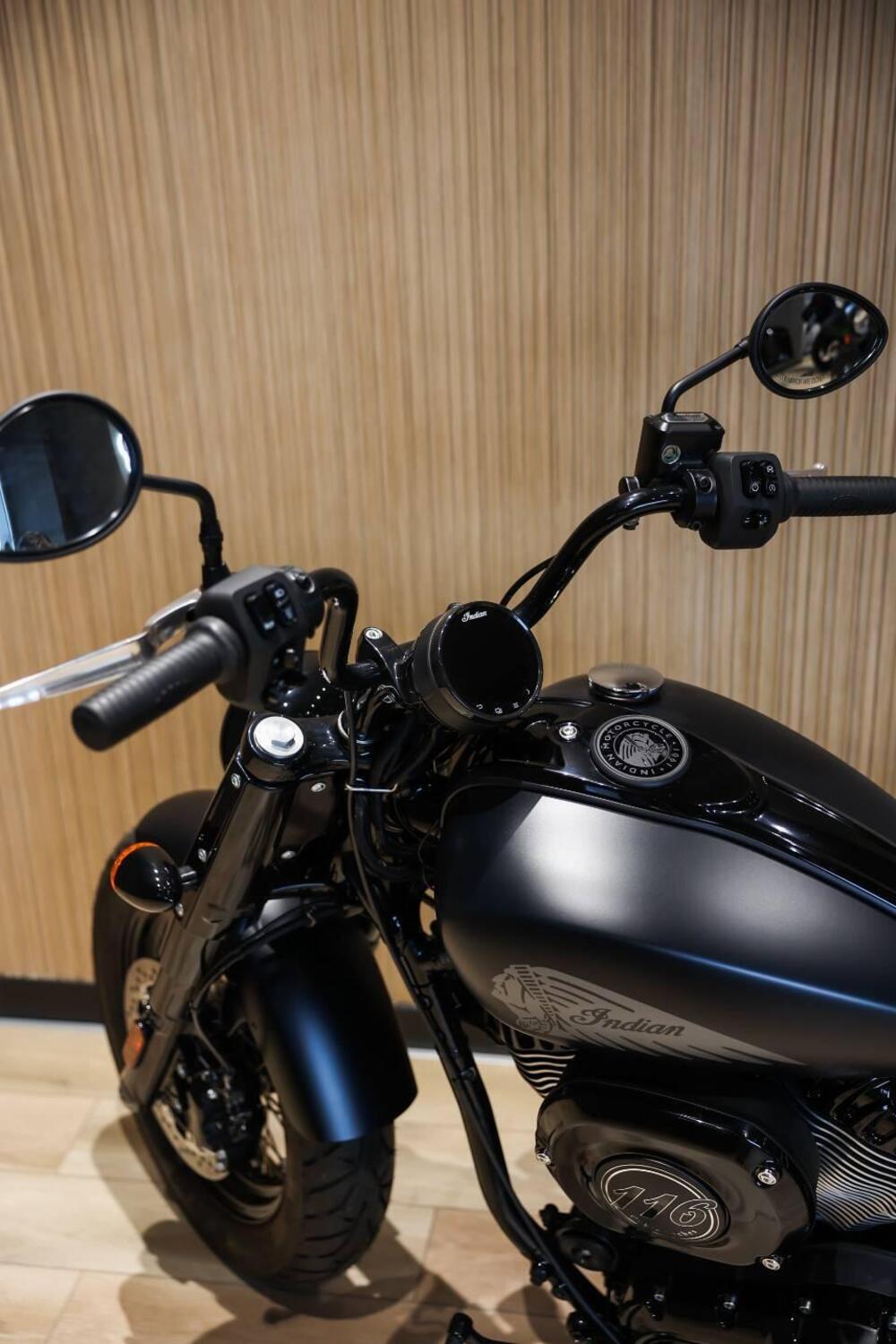 Indian Chief 1890 Bobber Dark Horse (2021 - 26) (8)