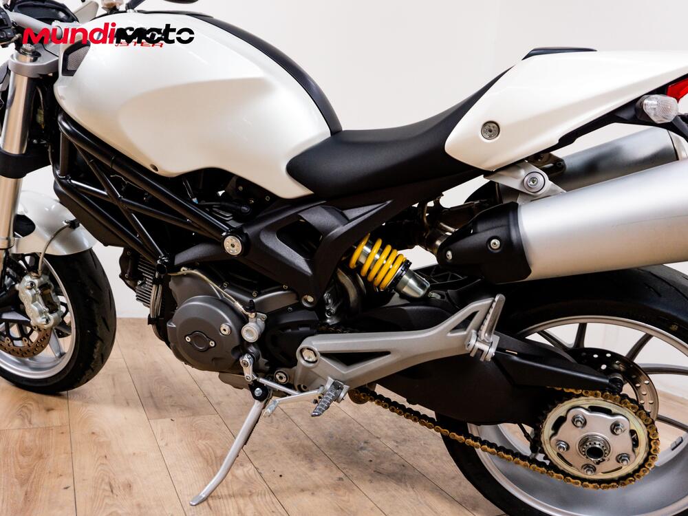 Ducati Monster 1100 S (2009-10) (10)