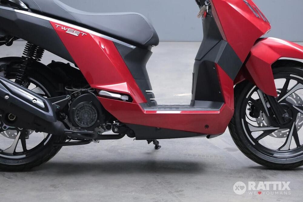 Peugeot Tweet 125 FL GT (2025 - 26) (10)