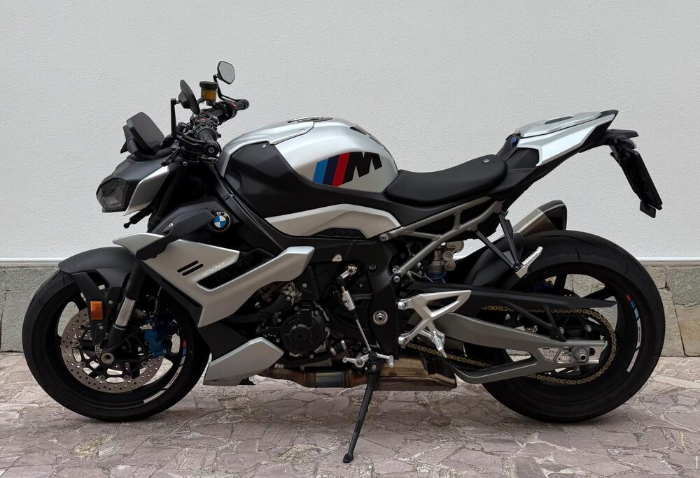 Bmw M 1000 R (2025 - 26) (2)