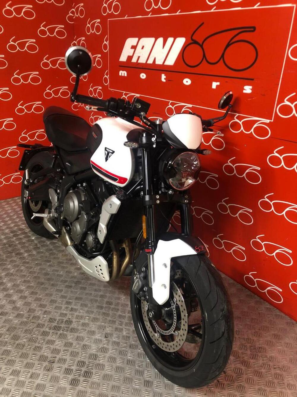 Triumph Trident 660 (2021 - 24) (2)