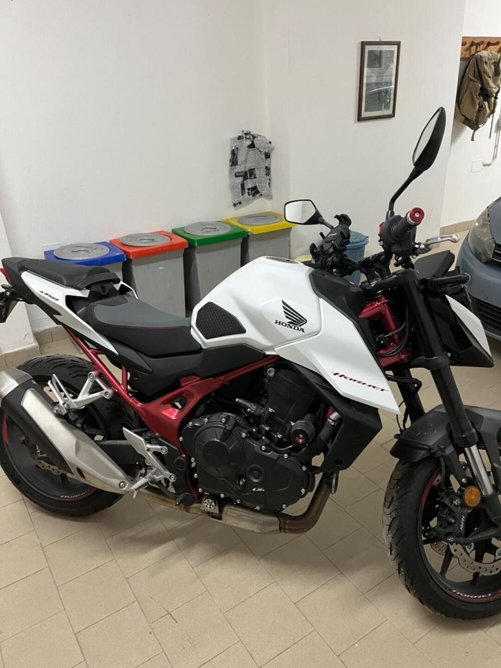 Honda CB 750 Hornet (2025) (5)