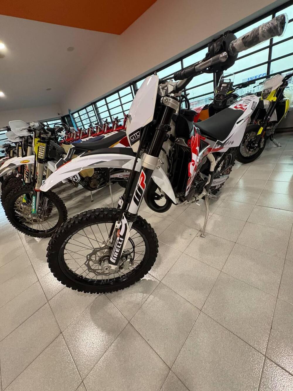 Husqvarna WR 125 (2011) (4)