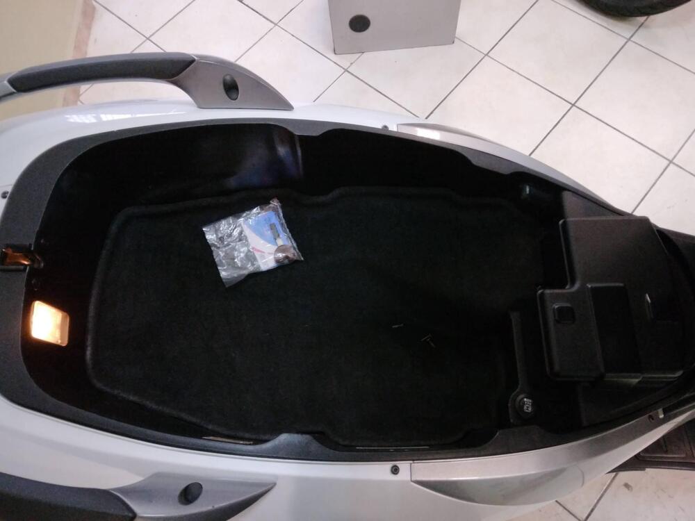 Piaggio Mp3 300 ie Business LT ABS (2014 - 16) (10)