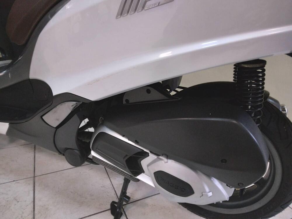 Piaggio Mp3 300 ie Business LT ABS (2014 - 16) (12)