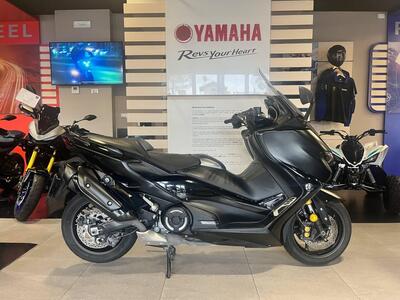 Yamaha T-Max 560 Tech Max (2021) usata