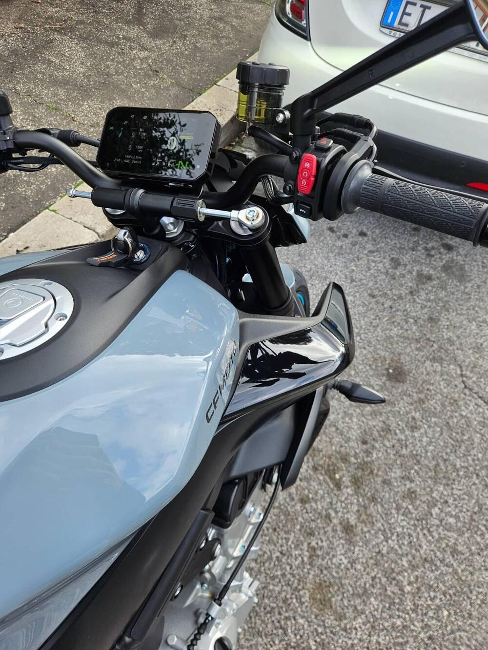 CFMOTO 675NK (2025 - 26) (3)