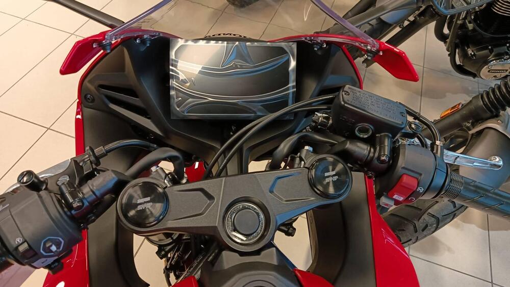 Honda CBR 650 R E-Clutch (2024 - 26) (2)