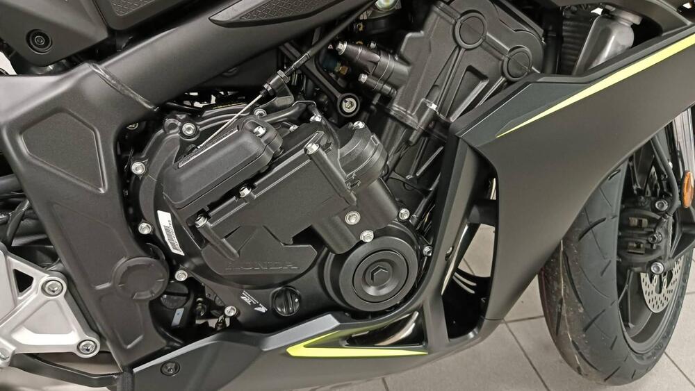 Honda CBR 650 R E-Clutch (2024 - 26) (6)