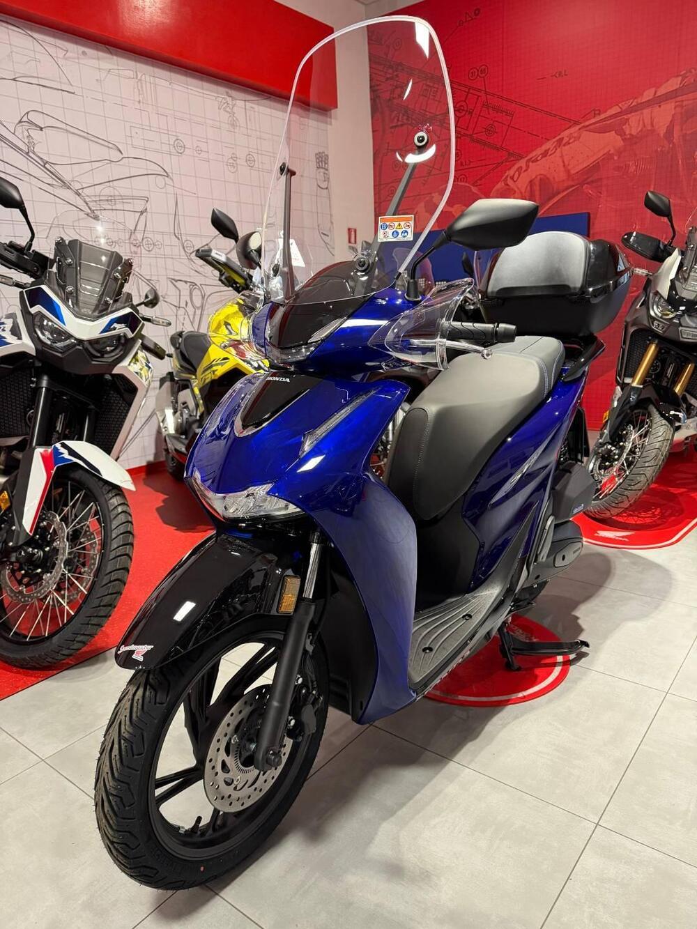 Honda SH 150 Vetro (2026) (2)