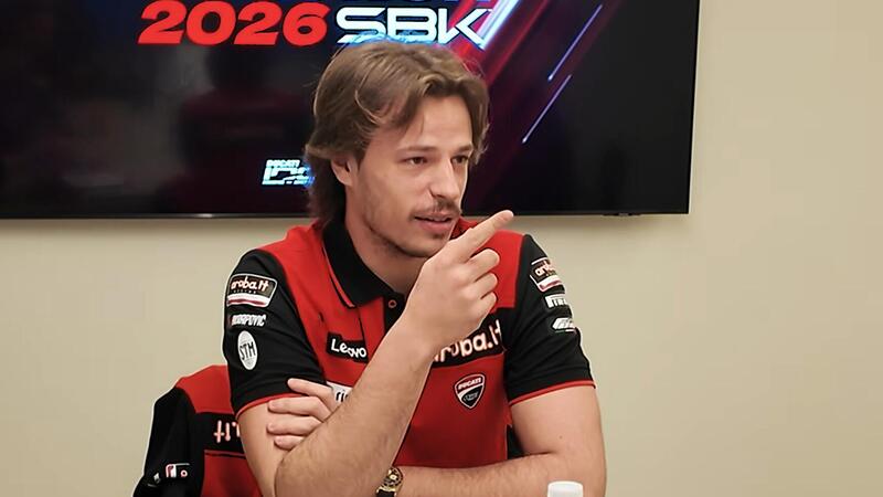 SBK 2026. Nicol&ograve; Bulega: "Io in MotoGP? Spero di rientrare nella seconda ondata. Pecco Bagnaia? Fossi in lui non andrei in una Ducati privata [VIDEO]